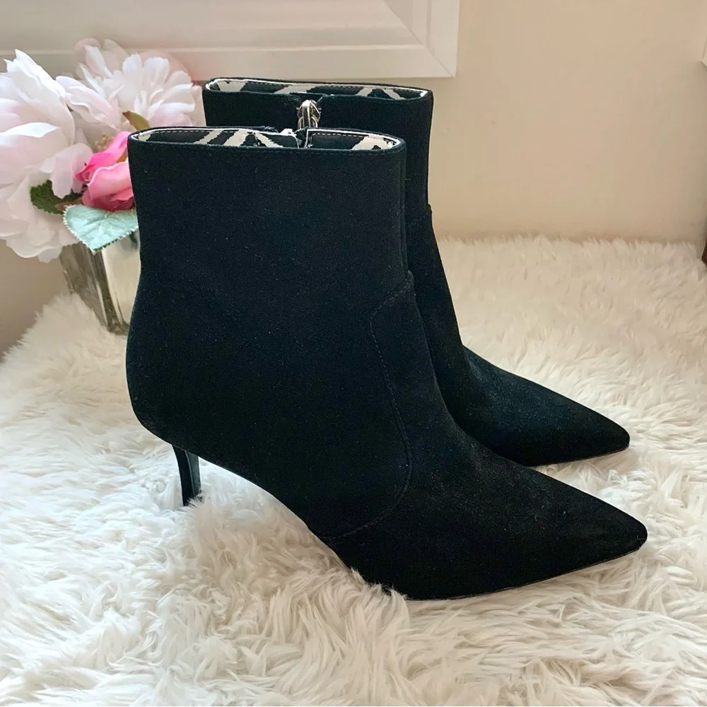 Kate Spade Vikki Black Suede Pointed Toe Booties Ankle Boots 6B